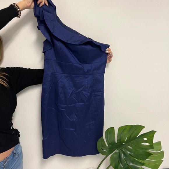 Eliza J One shoulder ruffle Sleeve dress - Picture 3 of 6